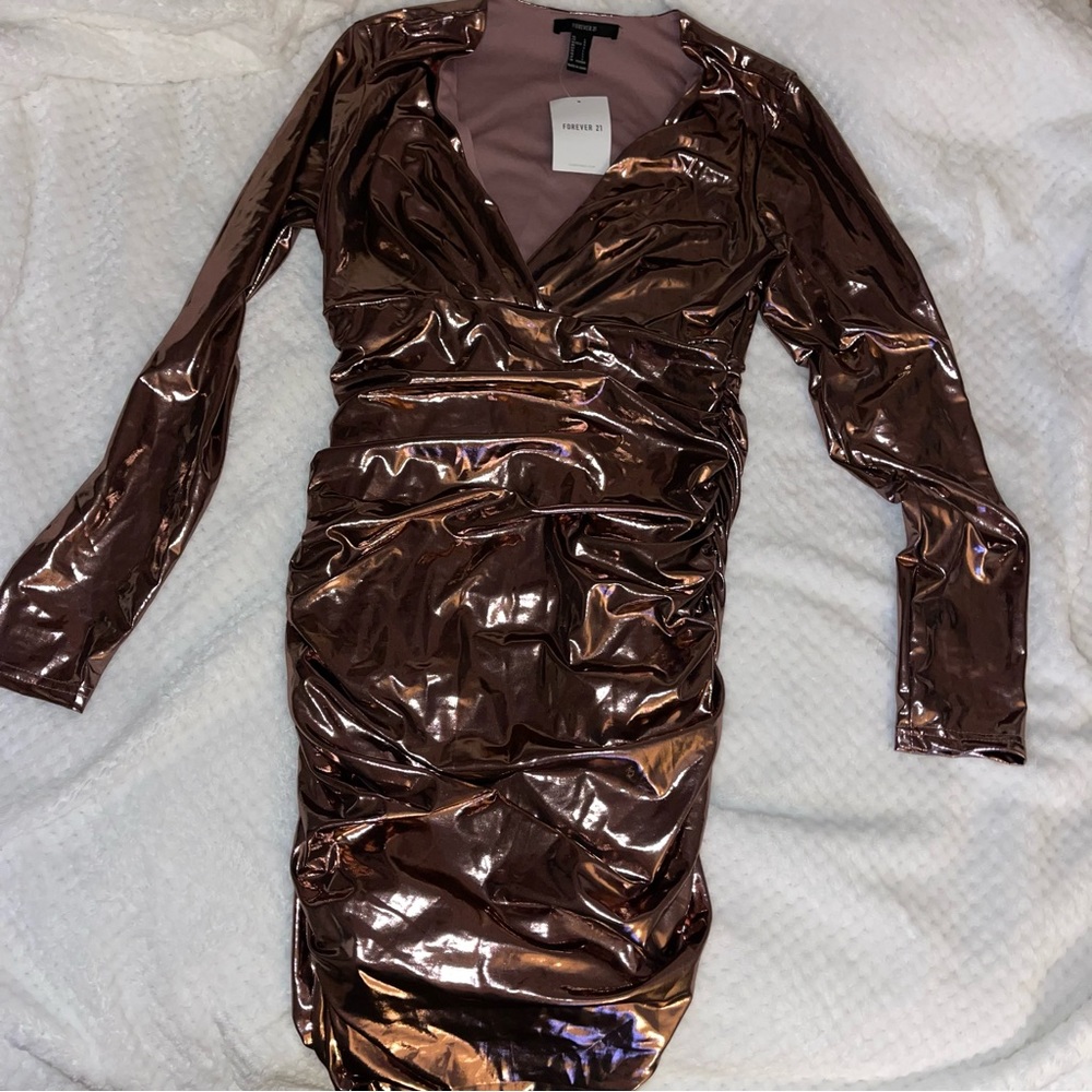 Forever 21 going out dress - mid thigh length. New with tags!